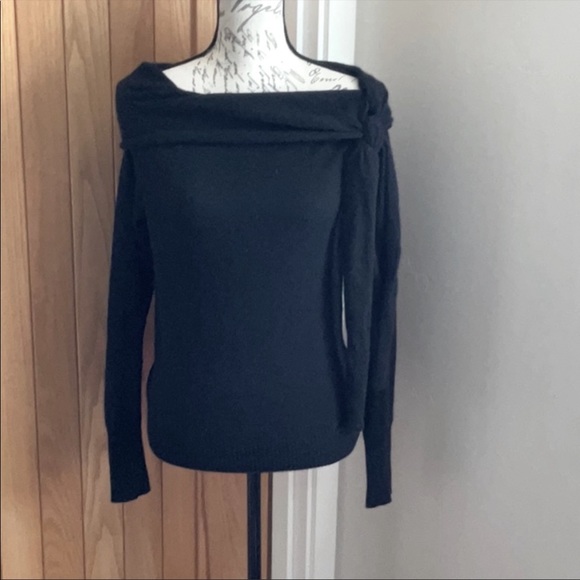 Theory Black Cashmere Sweater - Picture 2 of 14